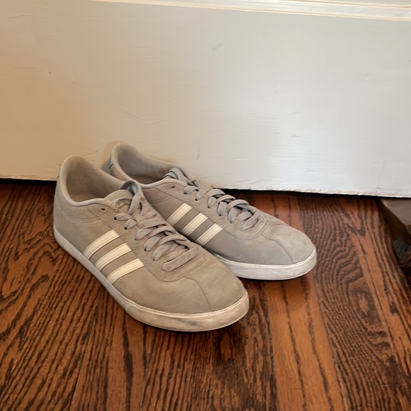 Adidas - Picture 2 of 5